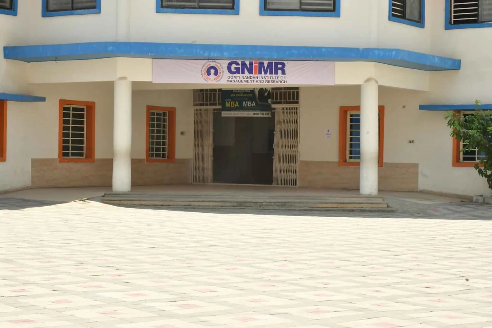 The GNiMR main entrance